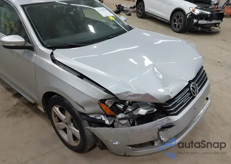 2013 Volkswagen Passat 2.5L Se из США, поврежденный, VIN 1VWBP7A35DC015214